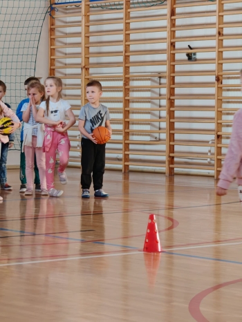 7f9fef7a-7f62-4330-af39-f45d7a16a2fd