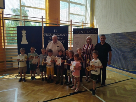 IV PRZEDSZKOLNY TURNIEJ SZACHOWY