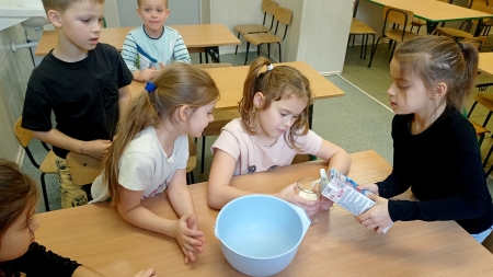 Przedszkole w Mogielnicy: Poznajemy sprzęt kuchenny