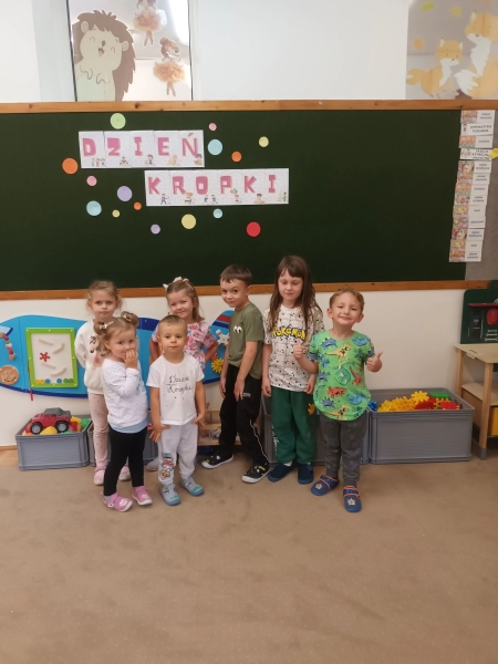 Punkt przedszkolny ''Mali Odkrywcy'' w Zarzeczu: Dzień Kropki