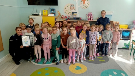 Przedszkole w Mogielnicy: Spotkanie z Policjantką